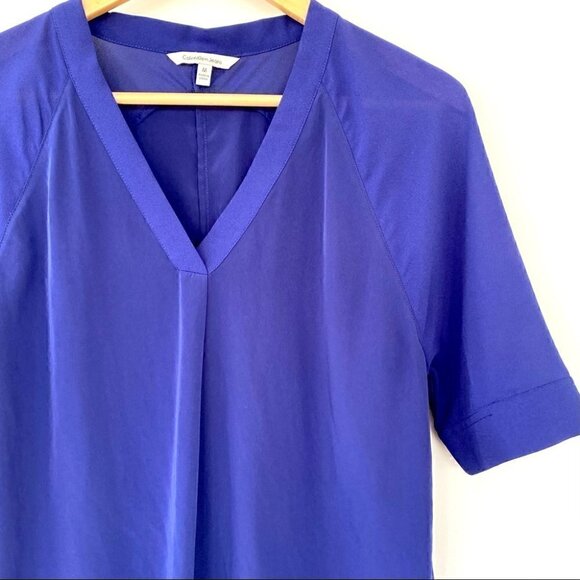 Calvin Klein top with v-neck and raglan sleeves - Picture 3 of 11